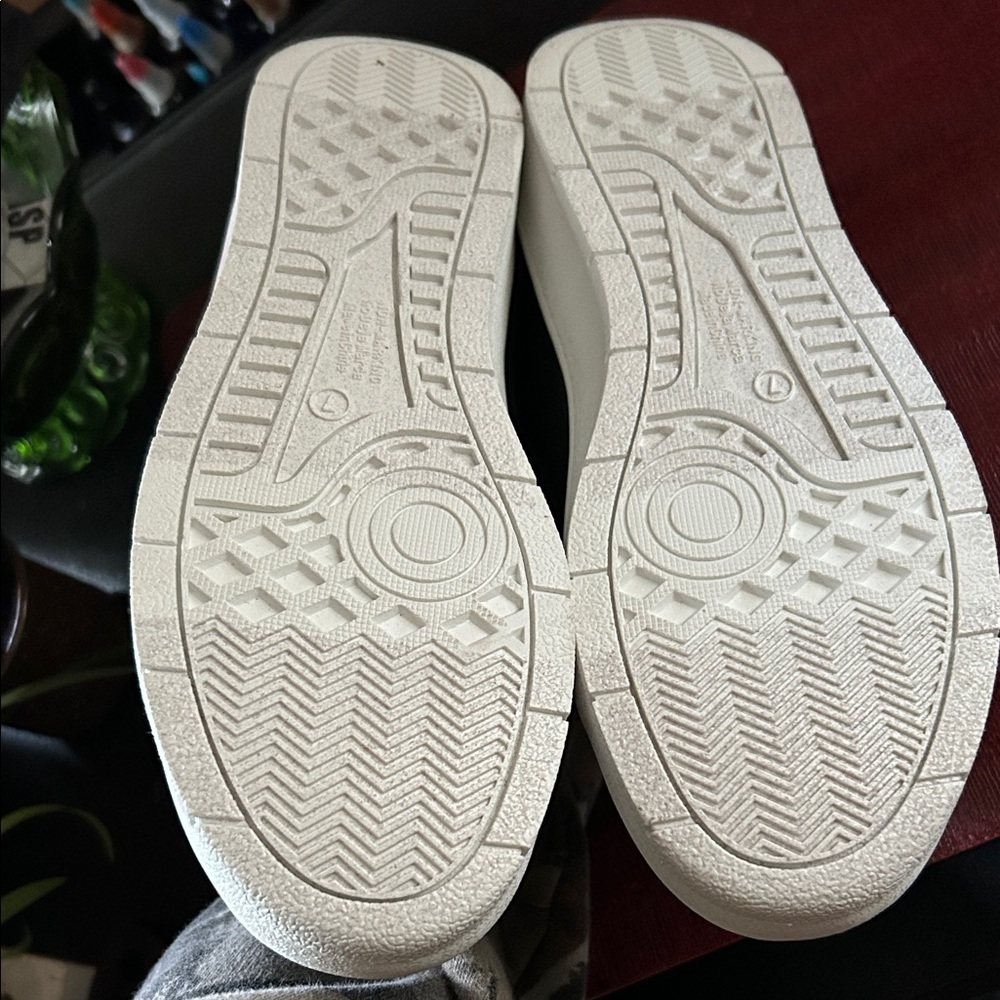 Hello Kitty Black and White Athletic Shoes - Picture 2 of 4